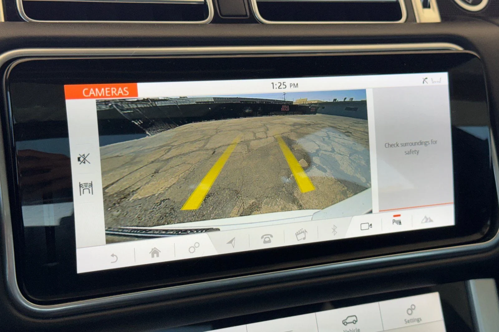 Used 2022 Fuji White Land Rover Westminster image 23