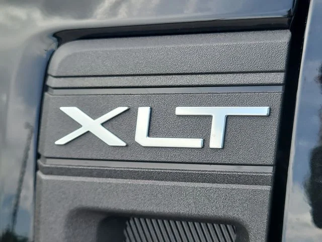 New 2026 Shadow Black Ford XLT image 8
