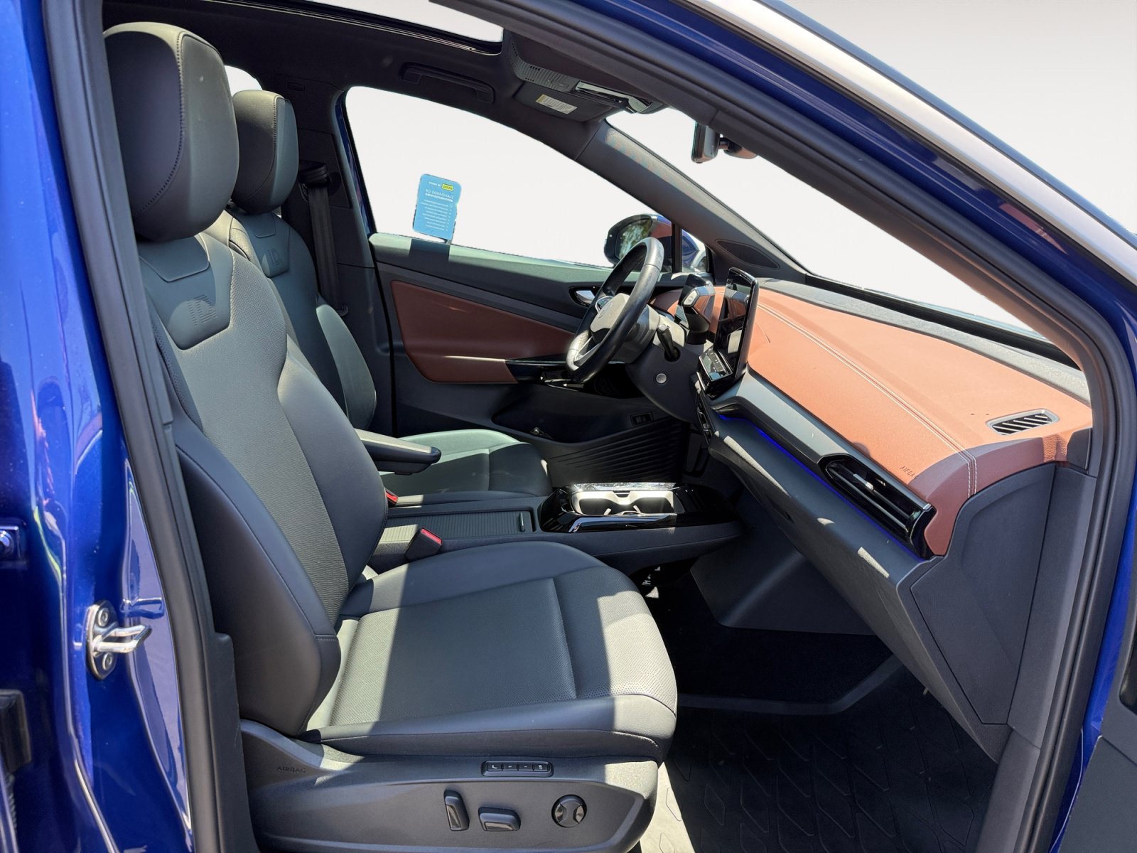 Certified Used 2022 Blue Metallic Volkswagen Pro S image 19
