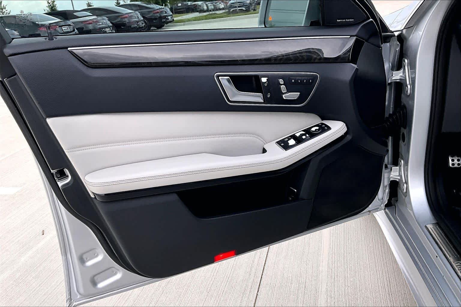 Used 2016 Iridium Silver Metallic Mercedes-Benz E 350 Sport image 19