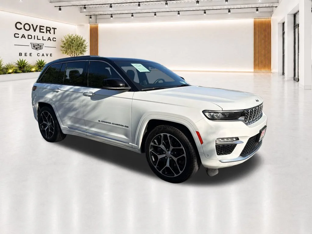 Used 2023 Bright White Clea Jeep Summit Reserve image 1