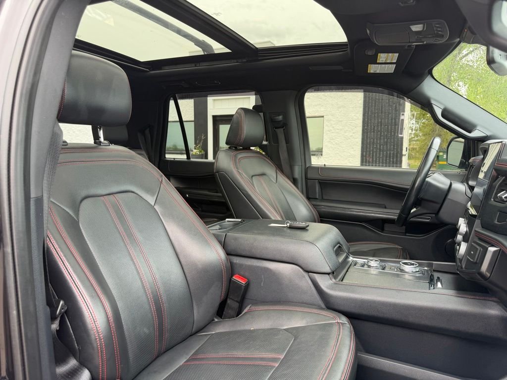 Used 2022 Black Ford Limited image 30