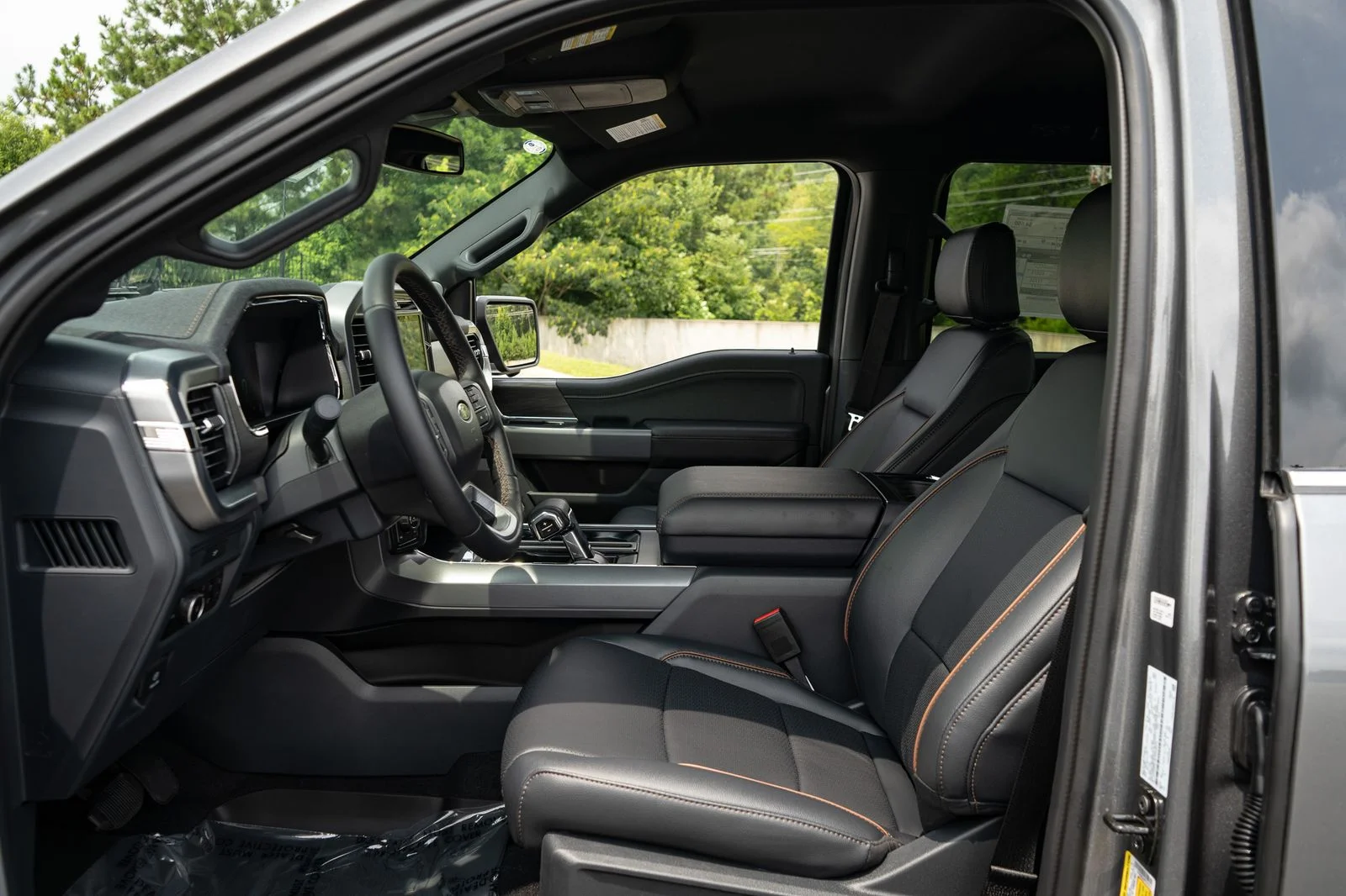 New 2026 Carbonized Gray Metallic Ford Lariat® image 14