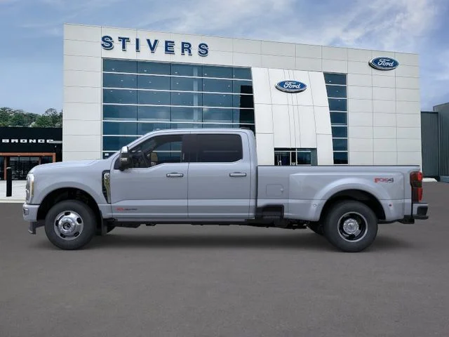 New 2026 Glacier Gray Metallic Tri-Coat Ford F-350® Platinum® image 4