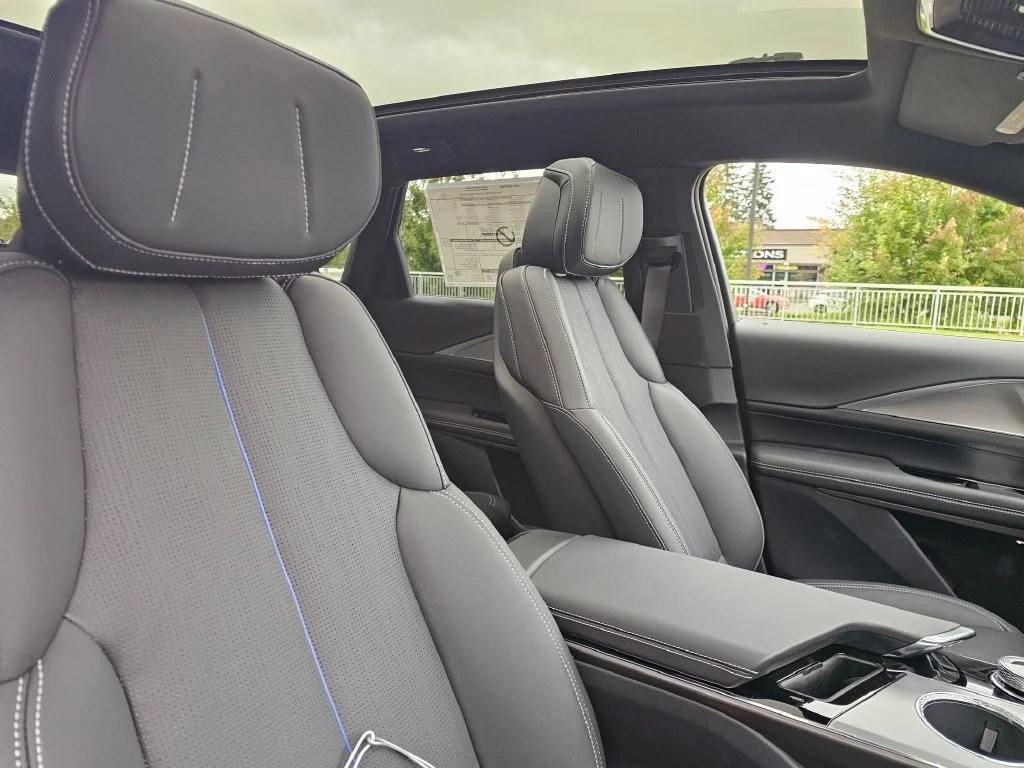 2027 Cadillac LYRIQ Sport - Photo 11