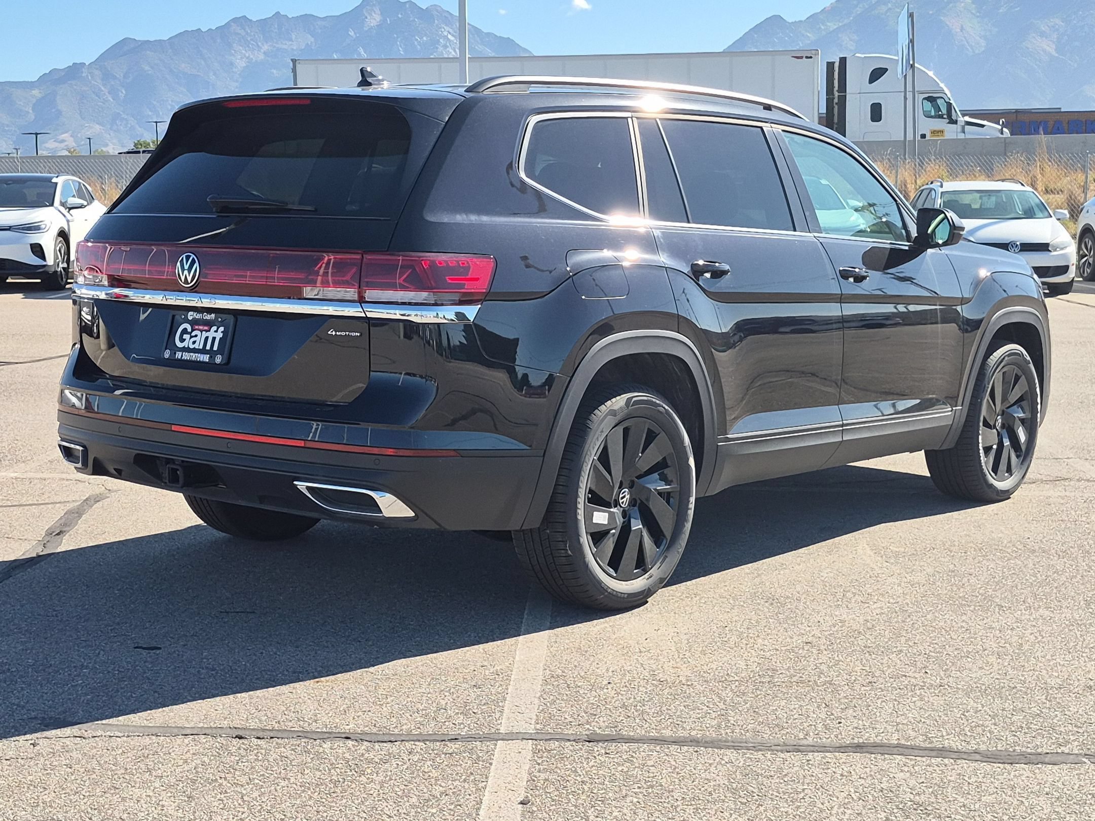 New 2026 Deep Black Pearl Volkswagen 2.0T SE w/Technology image 3