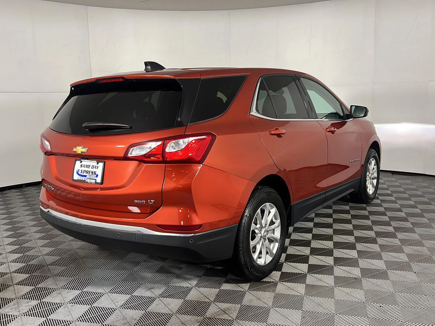 Used 2020 CAYENNE ORANGE METALLIC Chevrolet LT image 25