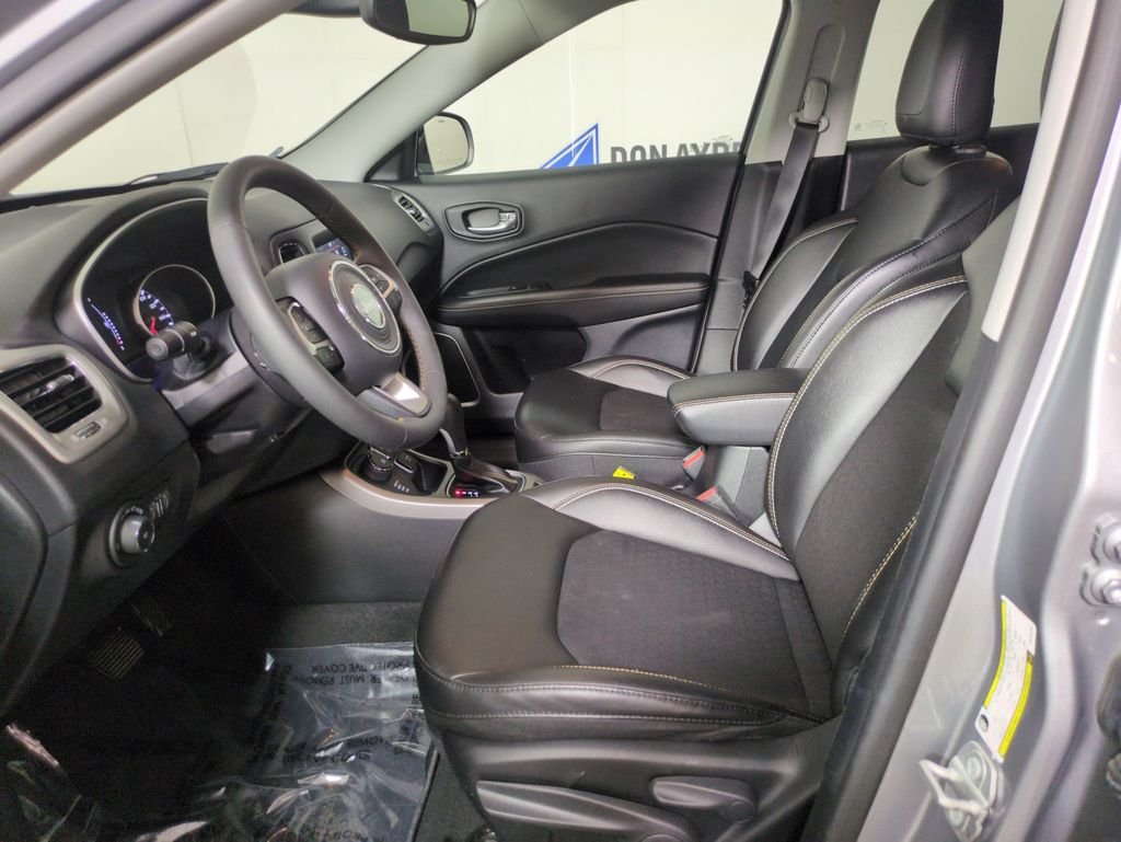 Used 2021 Billet Silver Metallic Jeep Latitude image 11