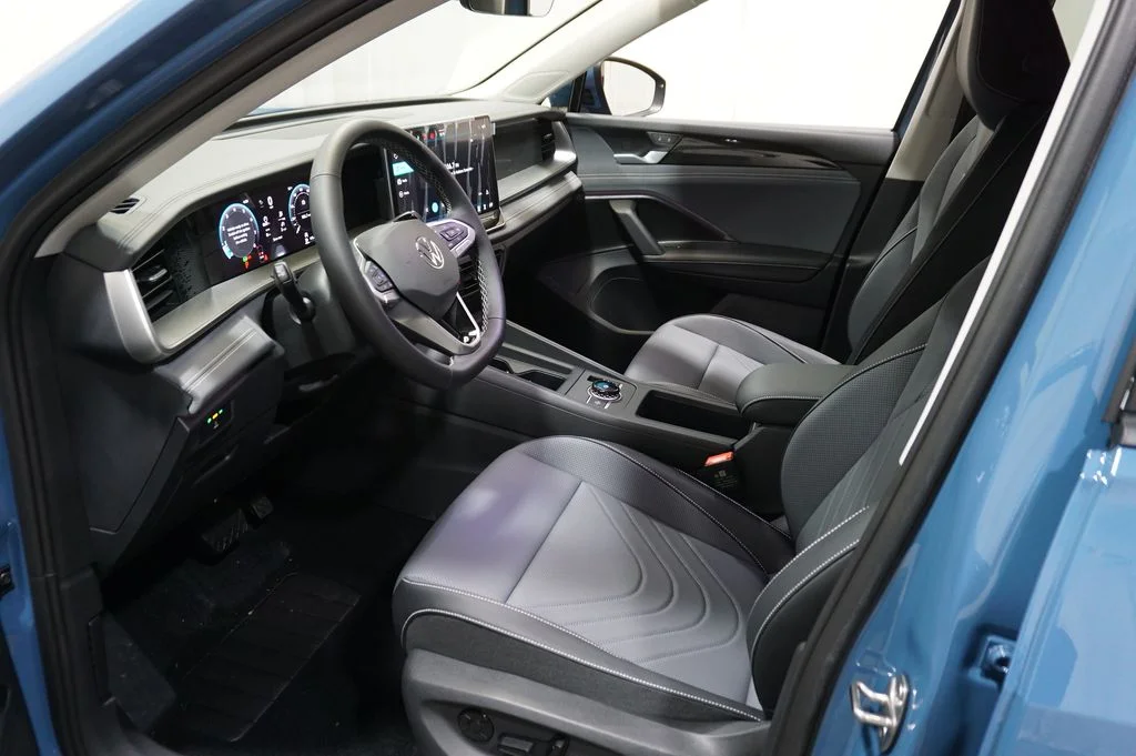 New 2026 Blue Volkswagen 2.0T SE image 9