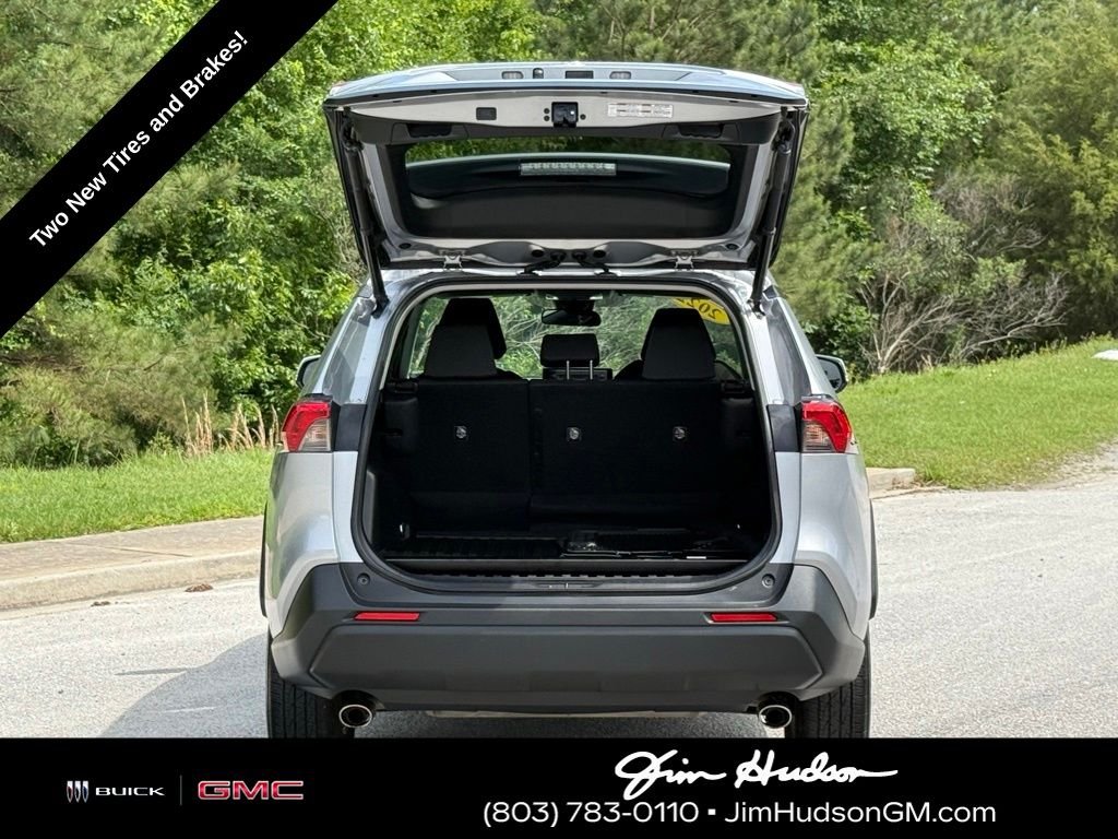 Used 2022 Silver Toyota XLE image 14