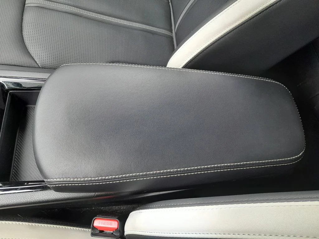 Used 2025 White Kia GT-Line image 26