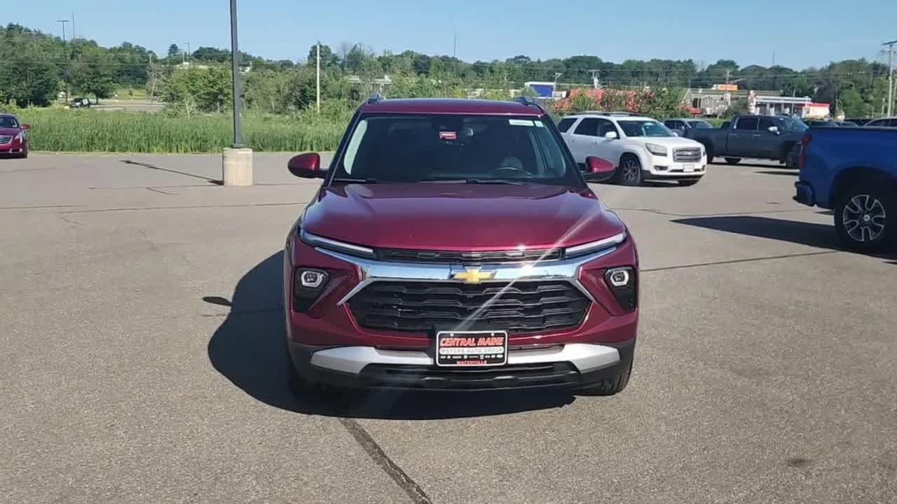 Used 2025 Crimson Metallic Chevrolet LT image 4