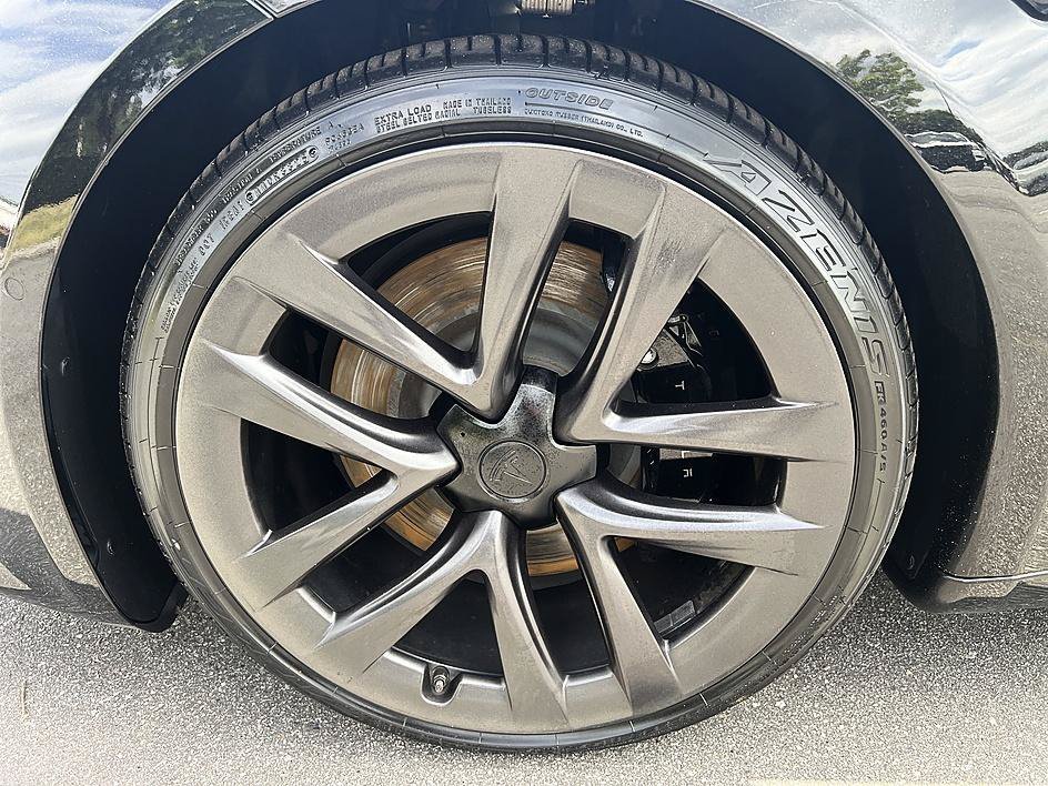 Used 2021 Solid Black Tesla Long Range image 9