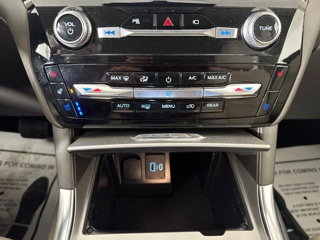 Used 2023 Red Ford Platinum image 19
