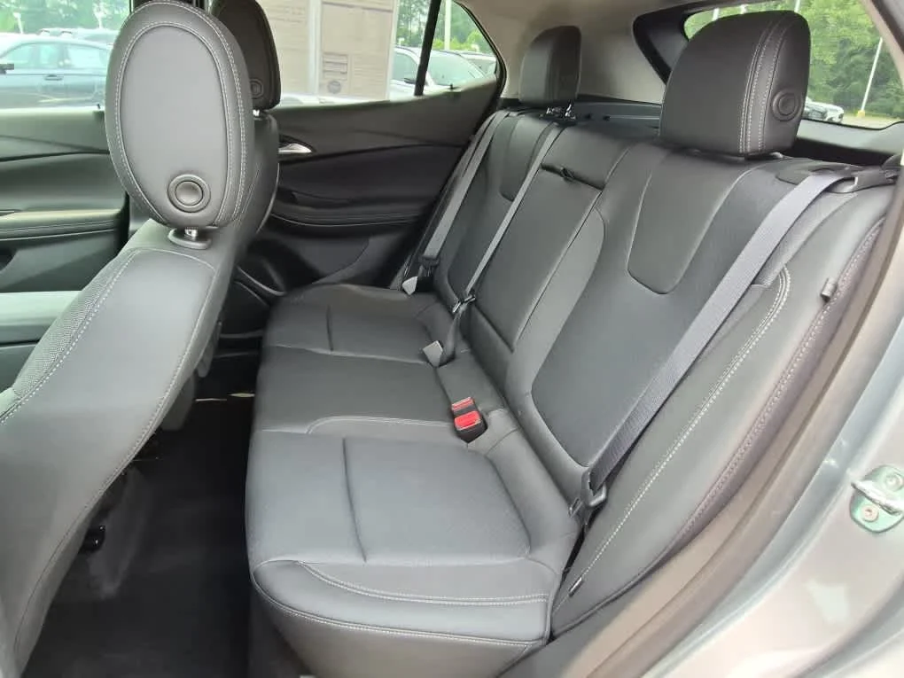 Used 2023 Moonstone Gray Metallic Buick Select image 9