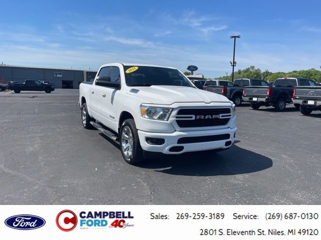 2021 RAM 1500 Big Horn/Lone Star 4x4 Crew Cab 5'7's photo