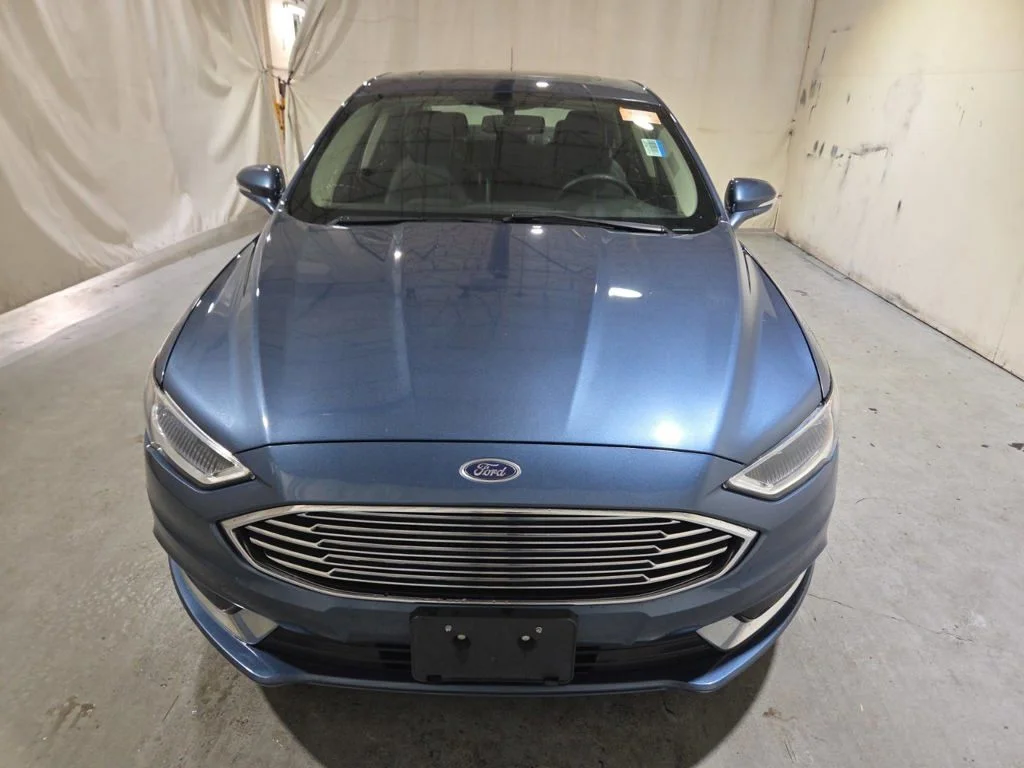 Used 2018 Blue Ford SE image 7