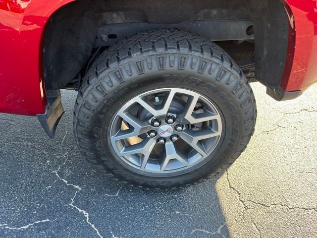 Used 2022 Red GMC AT4 w/Leather image 32