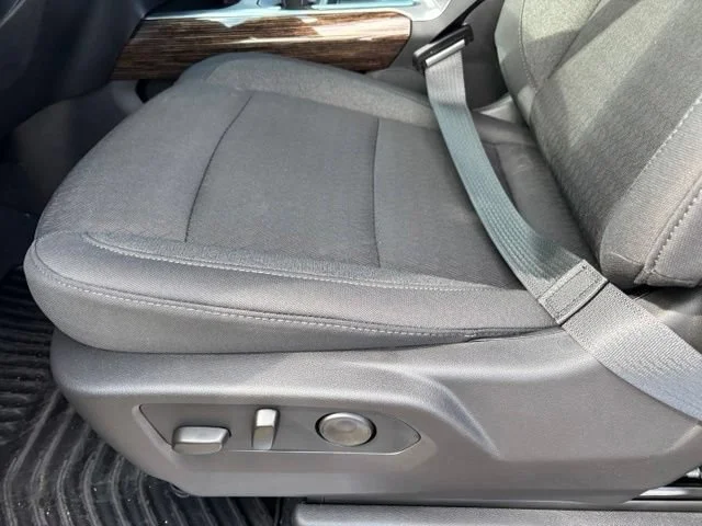 New 2026 Onyx Black GMC Elevation image 16