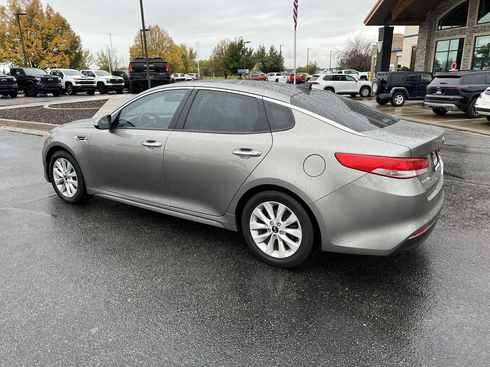 2017 Kia Optima EX - Photo 17