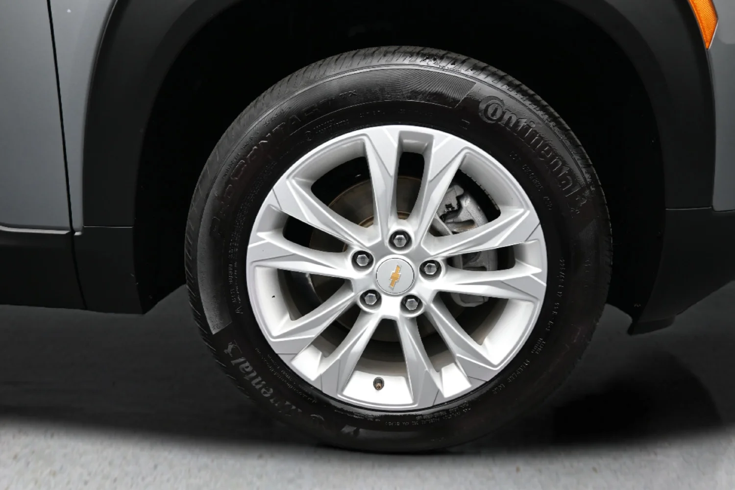Used 2023 Gray Chevrolet LS image 17