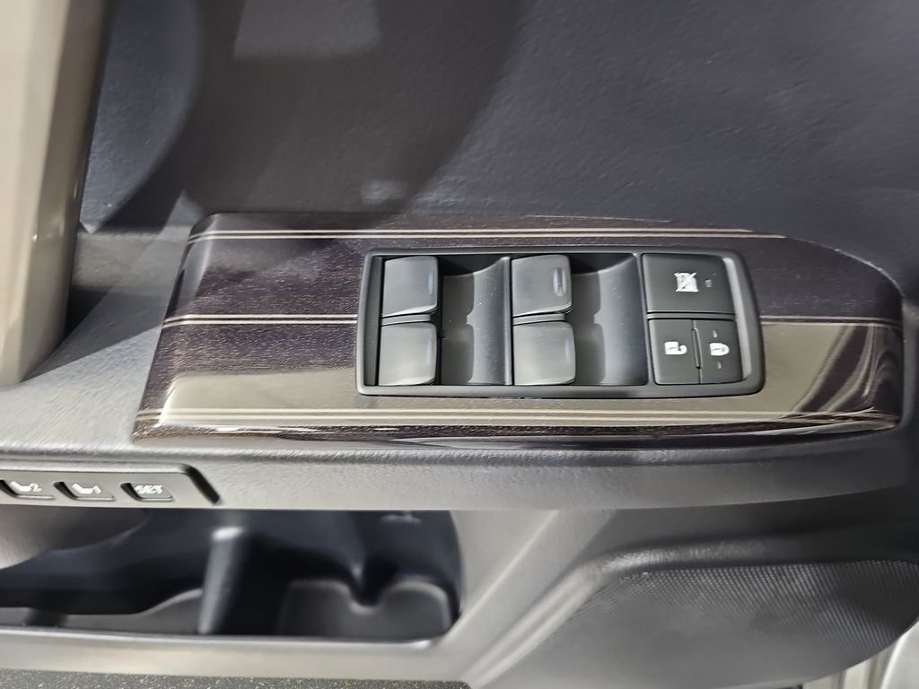 Certified Used 2021 Silver Lexus 460 image 30
