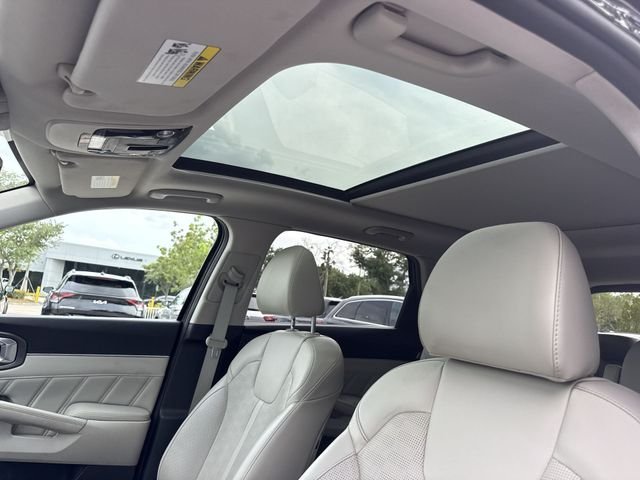 2025 Kia Sorento SX - Photo 22