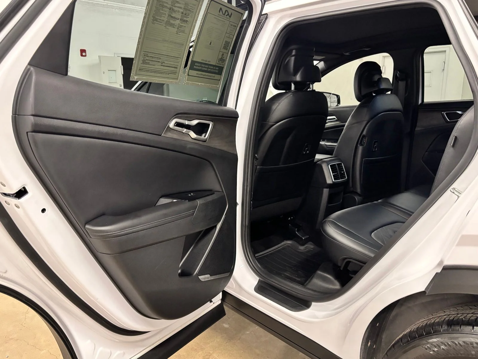 Used 2024 White Kia X-Line image 19