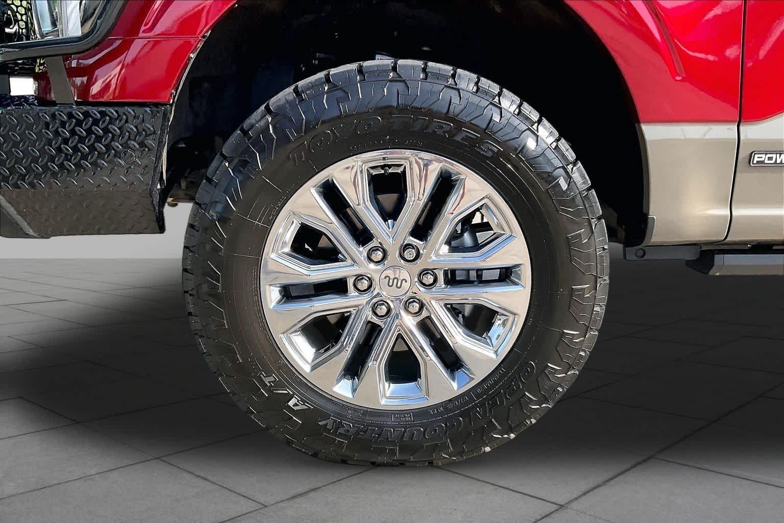 Used 2026 Ruby Red Metallic Tinted Clearcoat/Marsh Gray Ford King Ranch image 11