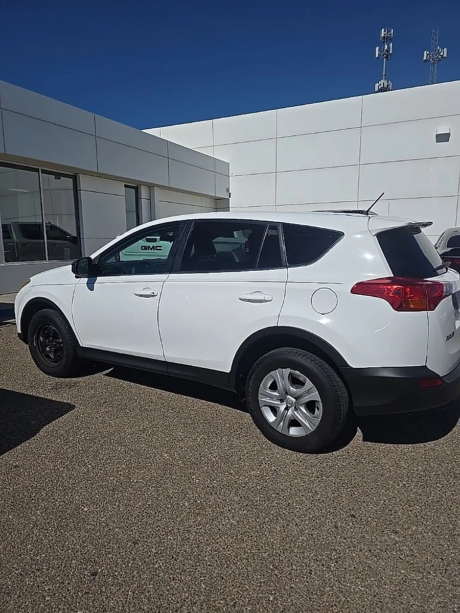 Used 2013 Super White Toyota LE image 2