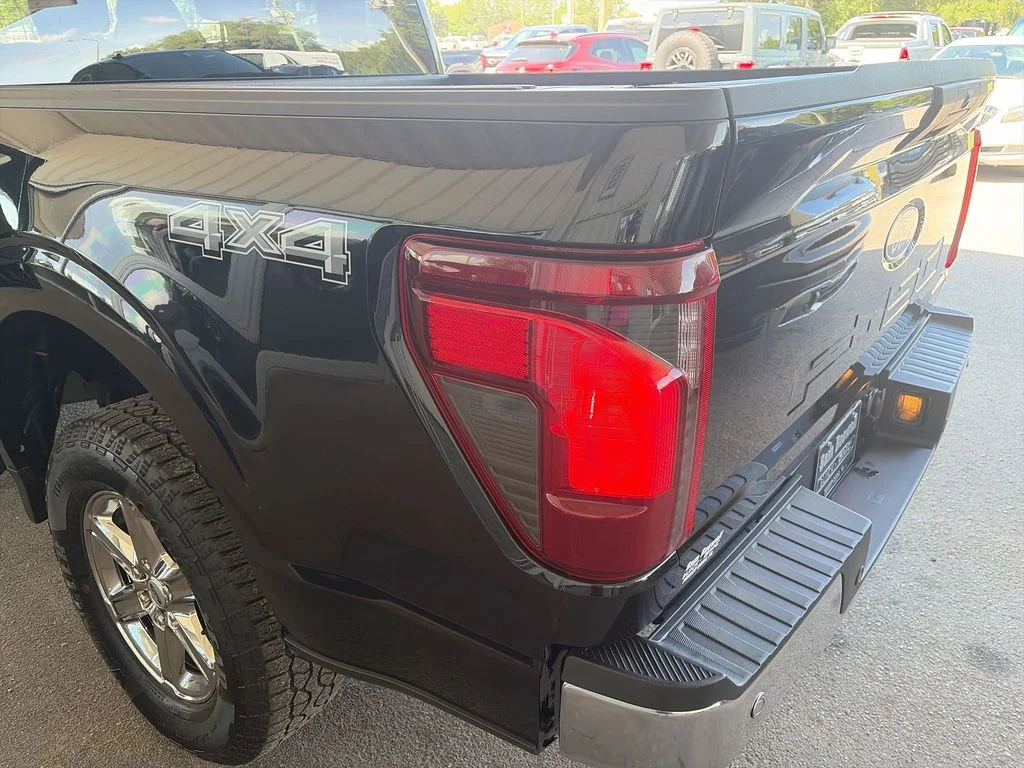 2025 Ford F-150 XLT - Photo 29