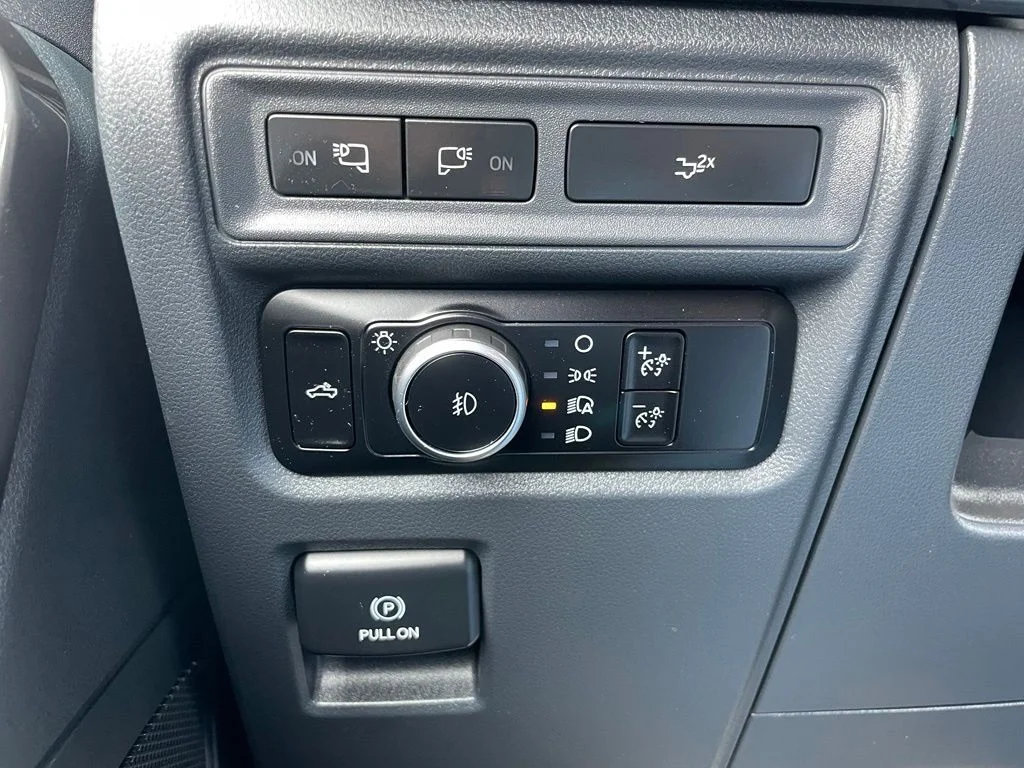 Used 2023 Black Ford XLT image 42