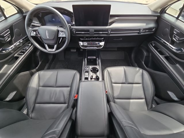 Used 2024 Silver Lincoln Grand Touring image 32