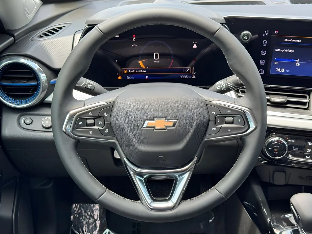 Used 2026 White Chevrolet LT image 17