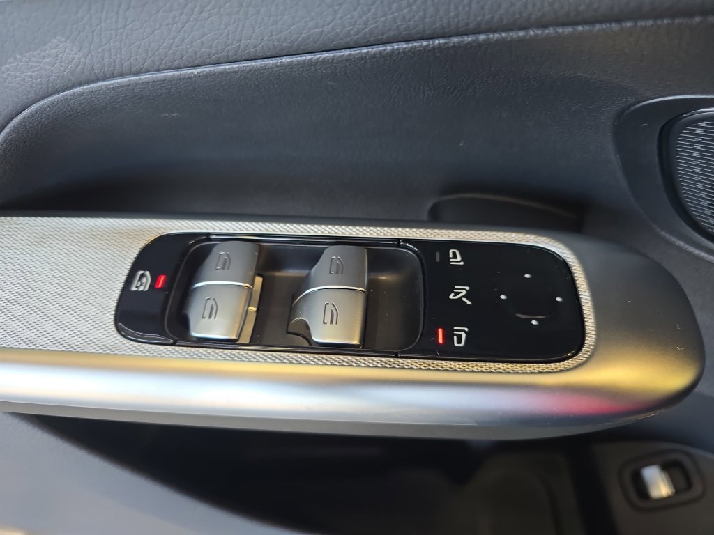 Certified Used 2026 Black Mercedes-Benz GLC 300 image 31