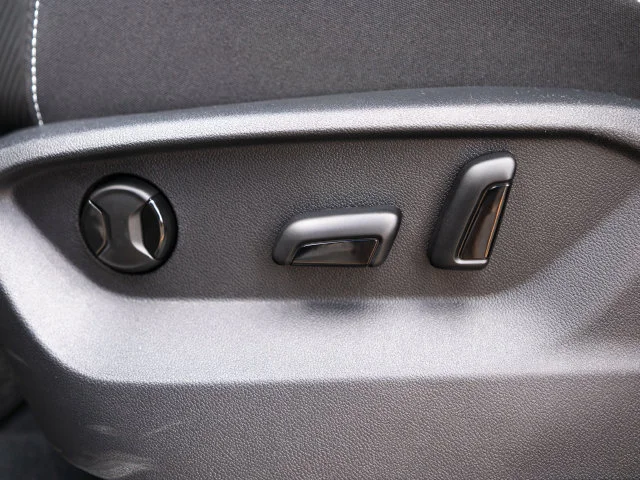 New 2026 Gray Volkswagen SE w/Technology image 21