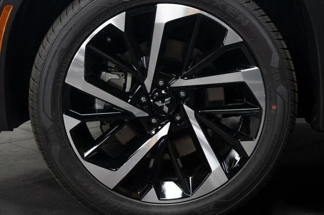2025 Mitsubishi Outlander Plug-in Hybrid SE - Photo 11
