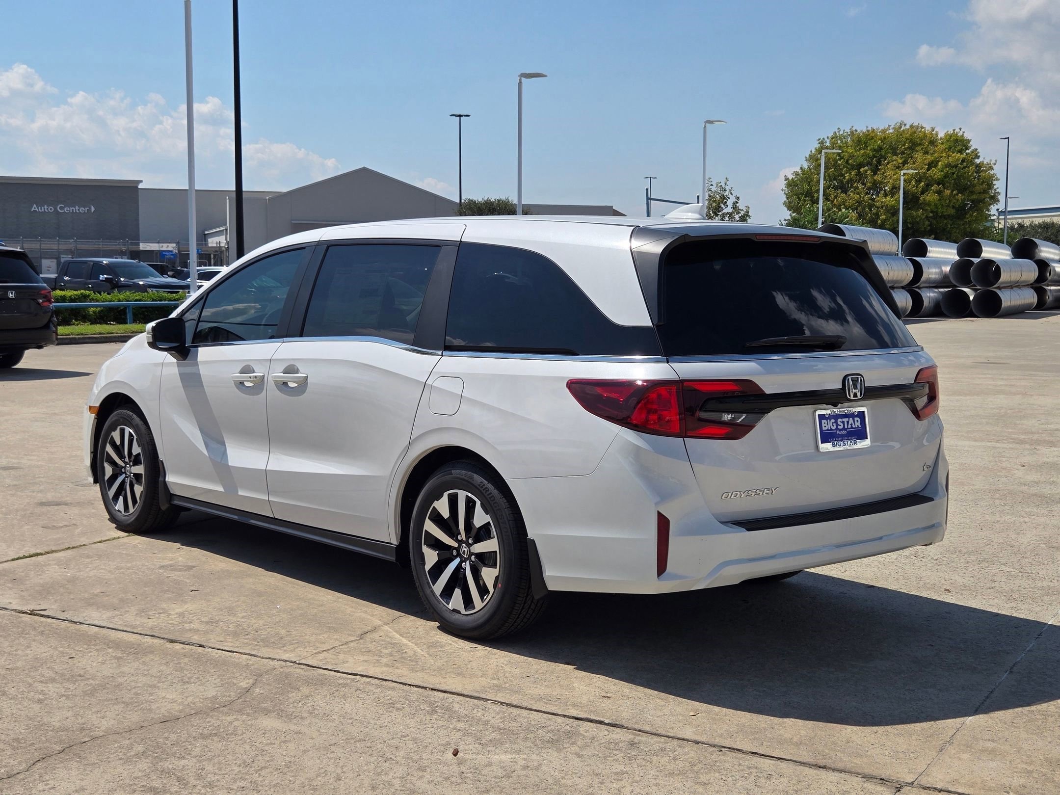New 2026 Platinum White Pearl Honda EX-L image 6