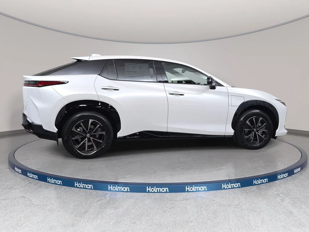 New 2026 Oxygen White Lexus PREMIUM AWD image 4