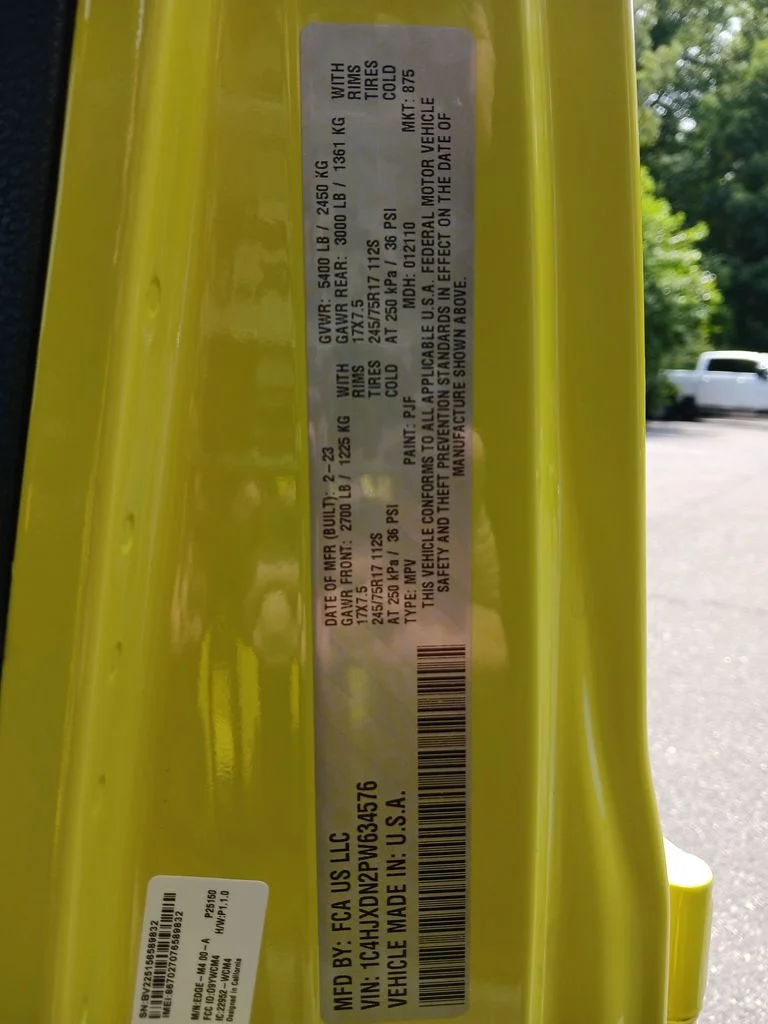 Used 2023 Yellow Jeep Sport S image 31