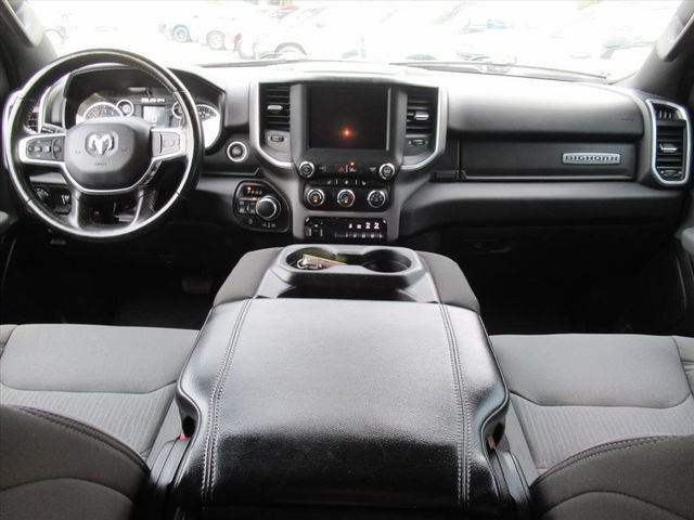 Used 2023 White Ram Big Horn/Lone Star image 12