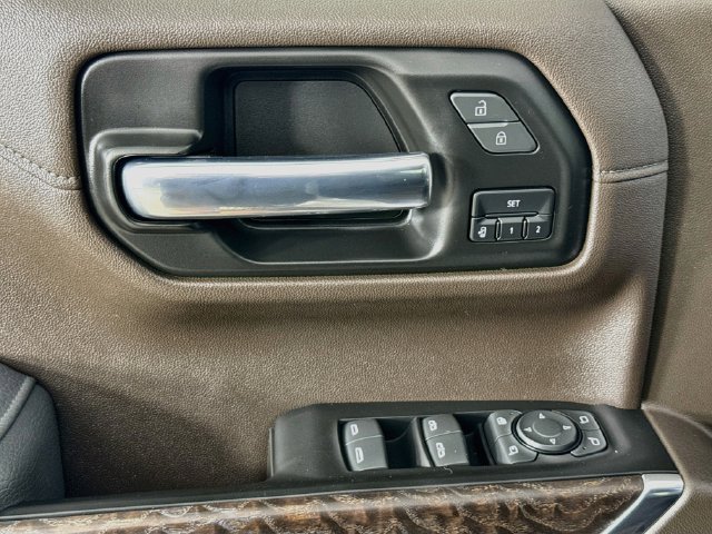 Used 2022 WHITE FROST TRICOAT GMC Denali image 21