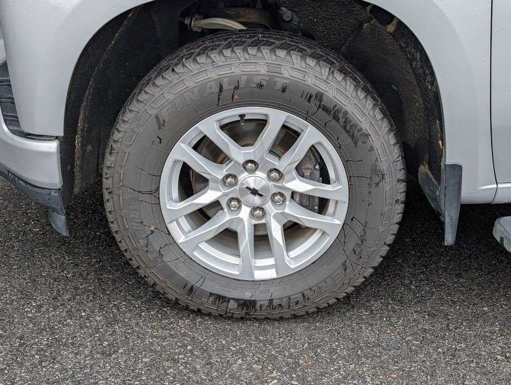 Used 2019 Silver Chevrolet RST image 11