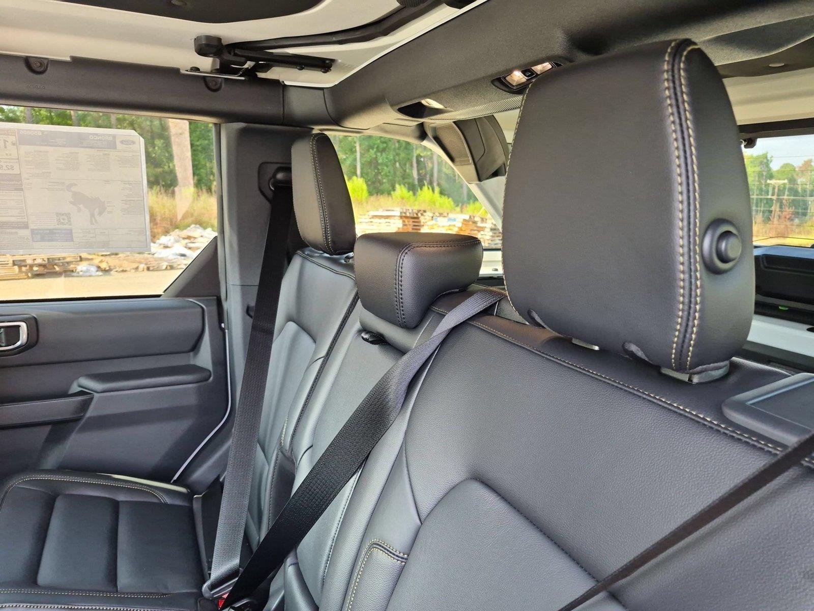 New 2026 Oxford White Ford Badlands® image 30