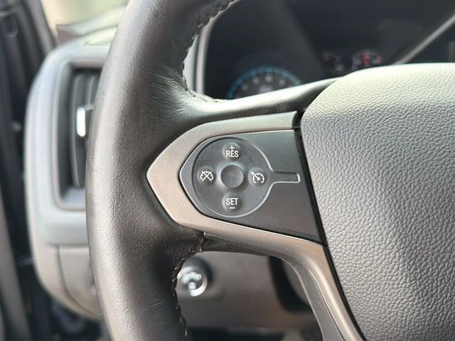 Used 2018 Black Chevrolet Z71 image 22