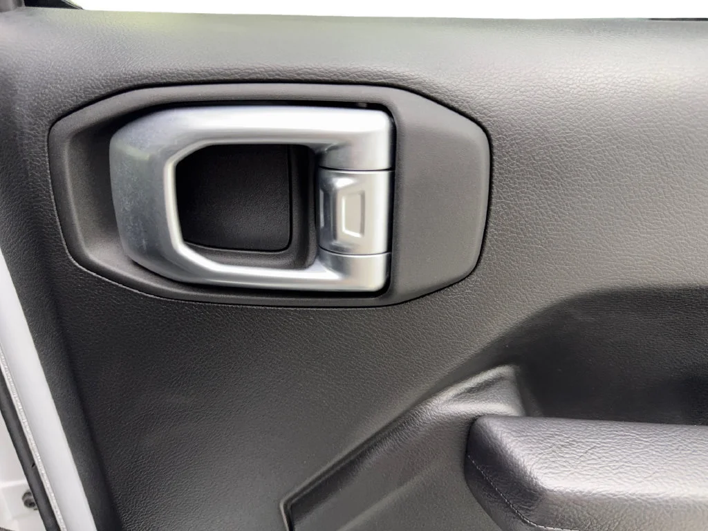 Used 2023 White Jeep Mojave image 45