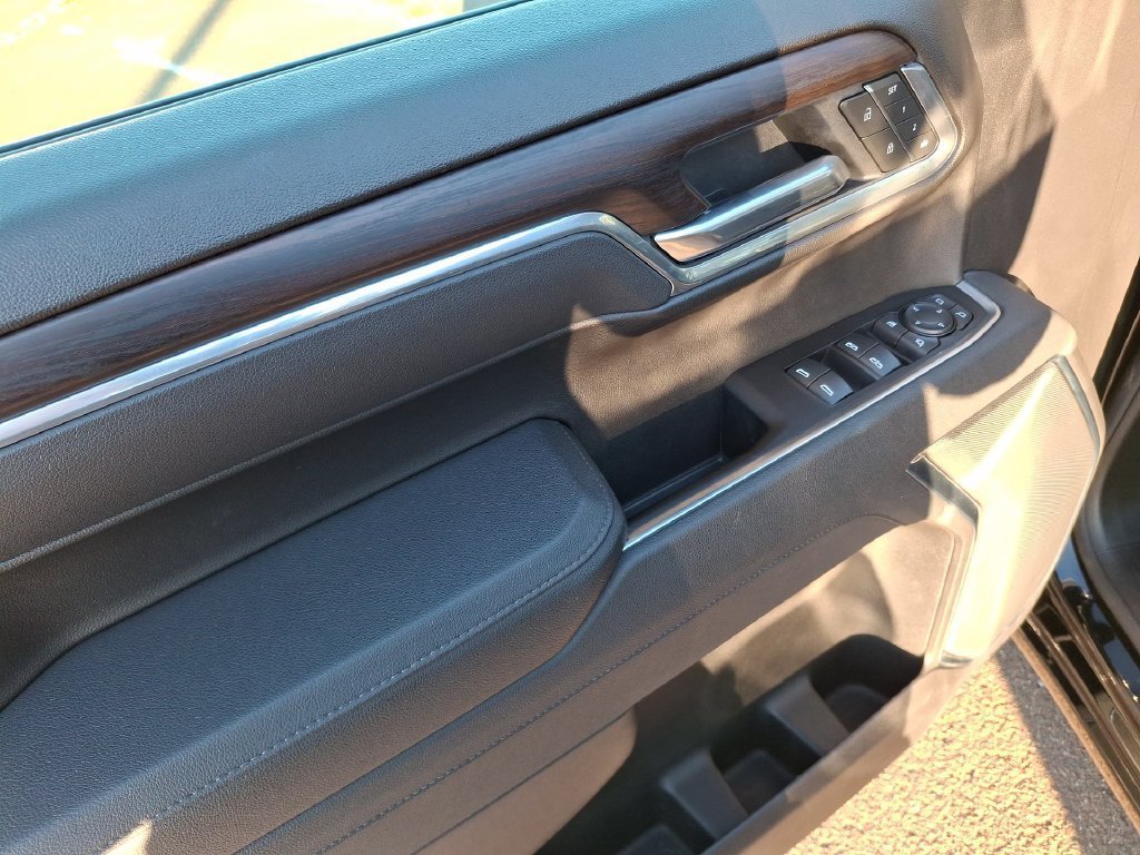 2026 GMC Sierra 1500 SLT - Photo 15
