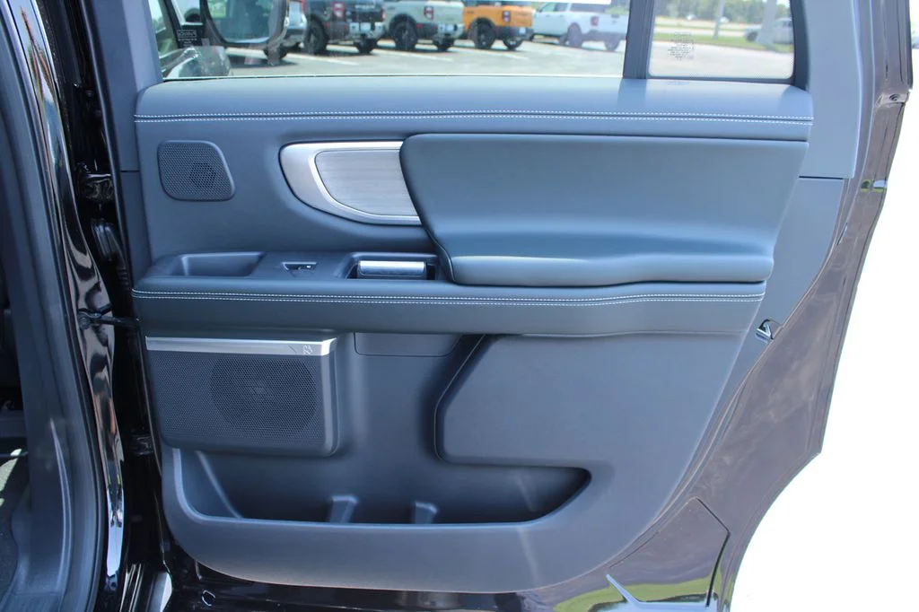 New 2027 Agate Black Metallic Ford MAX Platinum image 24