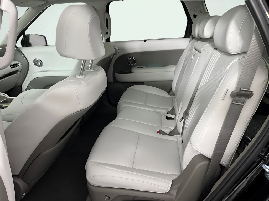 New 2026 Black Hyundai SEL Premium image 10