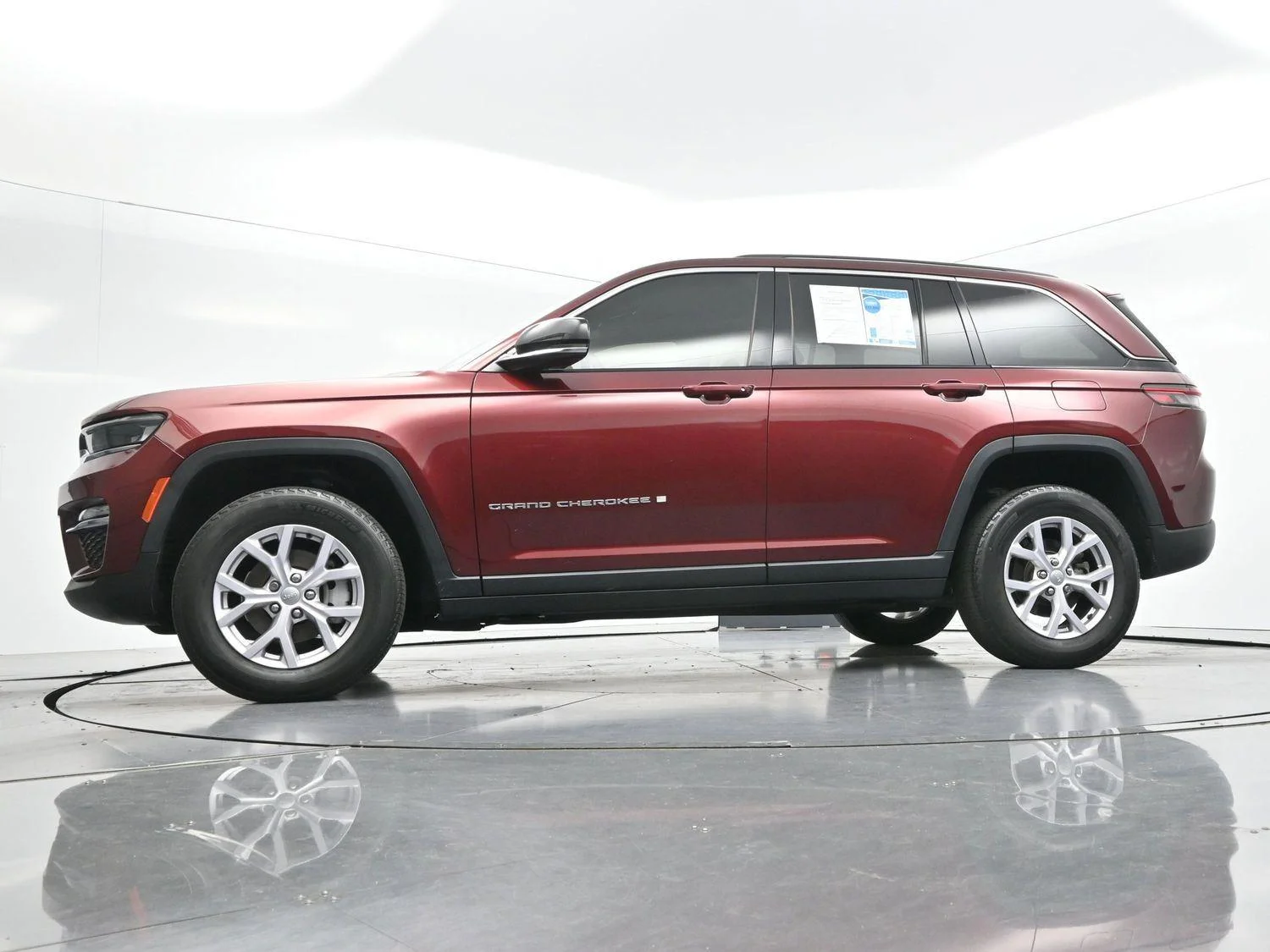 Used 2022 Red Jeep Limited image 51